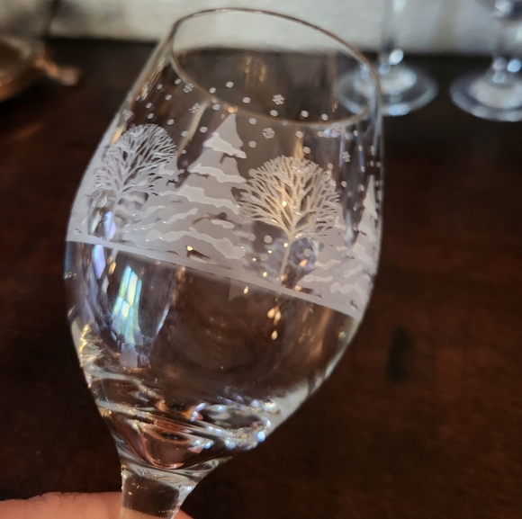 Holiday Wine/EggNog Glasses - Picture 10 of 10